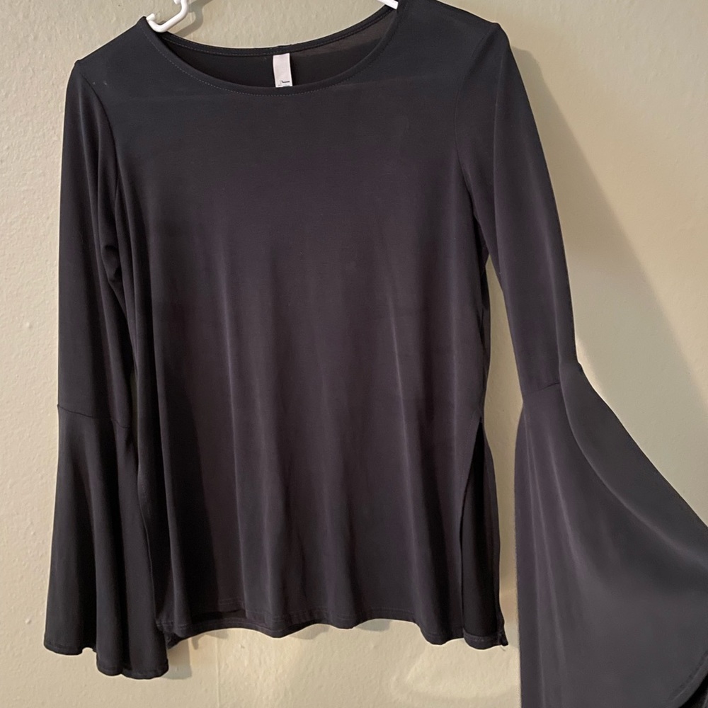 Jolie Los Angeles Bell Sleeve Top - Picture 2 of 7